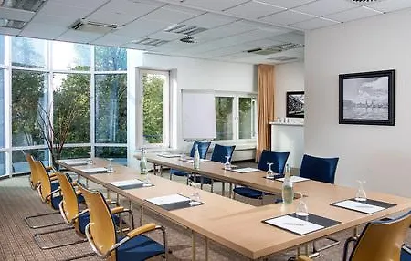 Hotel City-east Landsberger Allee, An Ihg Berlin