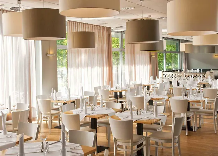 City-east Landsberger Allee, An Ihg 4* Berlijn