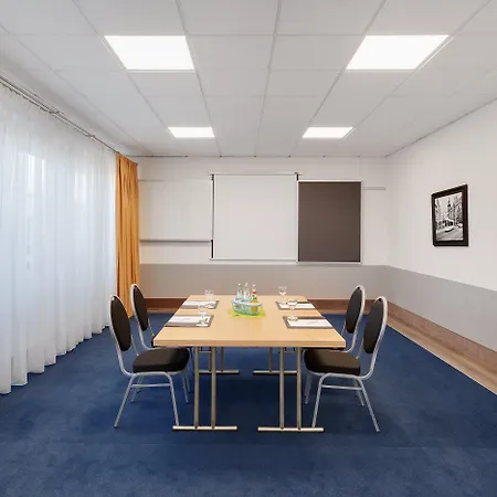 City-east Landsberger Allee, An Ihg 4*