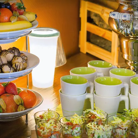 City-east Landsberger Allee, An Ihg 4* ベルリン