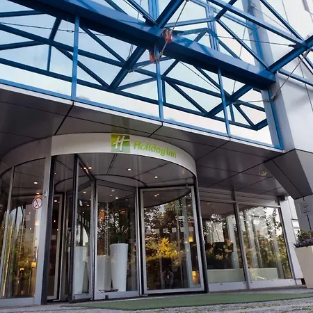 City-east Landsberger Allee, An Ihg 4* ベルリン