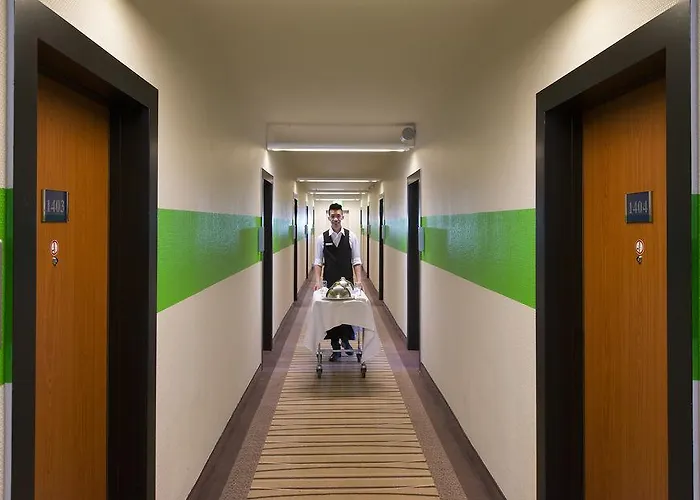 City-east Landsberger Allee, An Ihg 4* Berlin